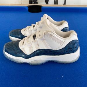 Jordan 2 Low - Navy Snakeskin